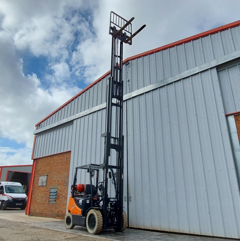 AL713 DOOSAN G25E5 2.5 Tonne Gas Allways Forktruck Services Ltd